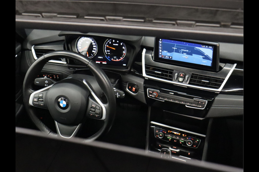 BMW 2 Serie Gran Tourer 218i Sport Executive Edition [SCHUIFDAK, LEDER, GROOT NAVI, STOELVERWARMING, HEAD-UP, NIEUWSTAAT]