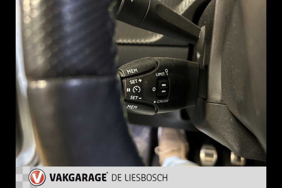 Peugeot 208 1.2 PureTech GT / Navigatie / pdc v+A / camera / cruise-control