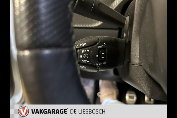 Peugeot 208 1.2 PureTech GT / Navigatie / pdc v+A / camera / cruise-control