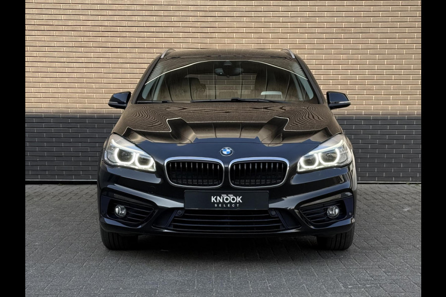 BMW 2 Serie Active Tourer 218i Sport | Sportleder | Head Up | Camera | Adaptive LED |Navi Plus | HiFi Premium