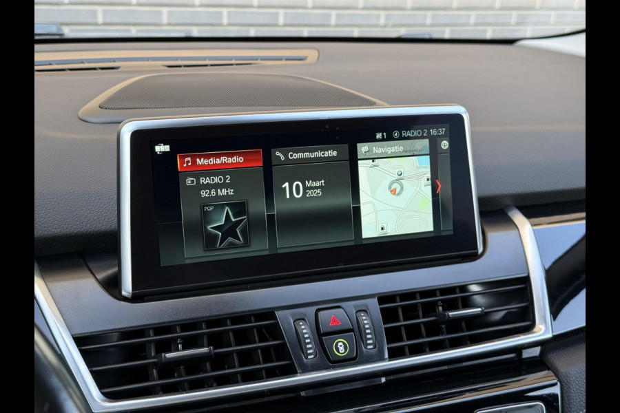 BMW 2 Serie Active Tourer 218i Sport | Sportleder | Head Up | Camera | Adaptive LED |Navi Plus | HiFi Premium
