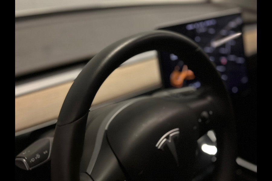 Tesla Model 3 Standard RWD Plus 60 kWh AUTOPILOT