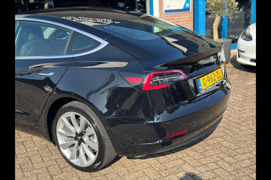 Tesla Model 3 Long Range AWD 75 kWh 2019 ZWART NAVI LM NAP