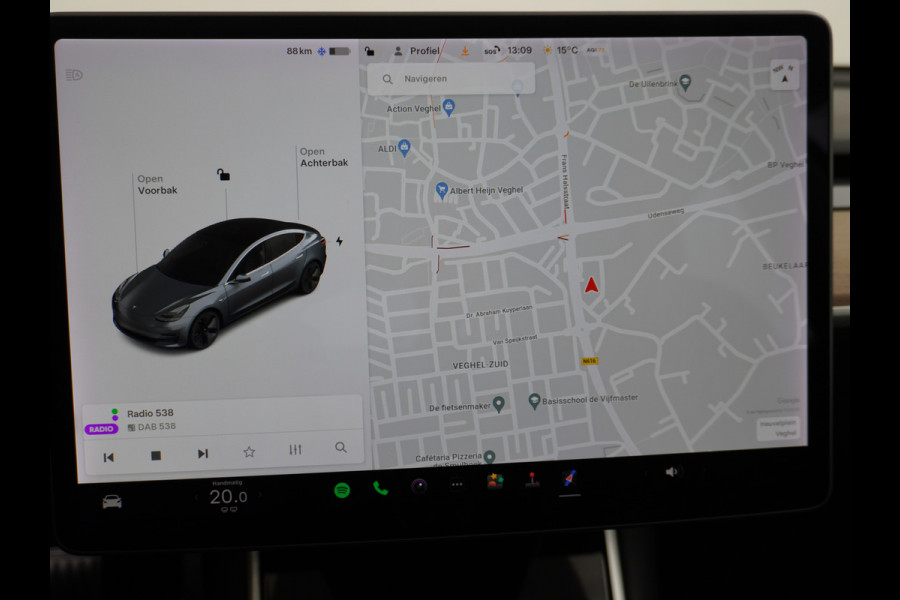 Tesla Model 3 SR+60kWh 325PK 18" AutoPilot FSD-computer 3 Premium Luidsprekers  Leer PanoDak Adaptive cruise Camera's Elektr.-Stuur+Stoelen+Sp Ecc Navigatiesysteem full map LED-a+v Comfortstoelen ACC Dual-ECC DAB Voorverwarmen interieur via App Keyless via Telefoonsleutel One-Pedal-Drive Orig. nlse auto tot 11kw laden thuis! Garantie Accu tot  05-11-2027 max 160.000km 1.584kg licht!