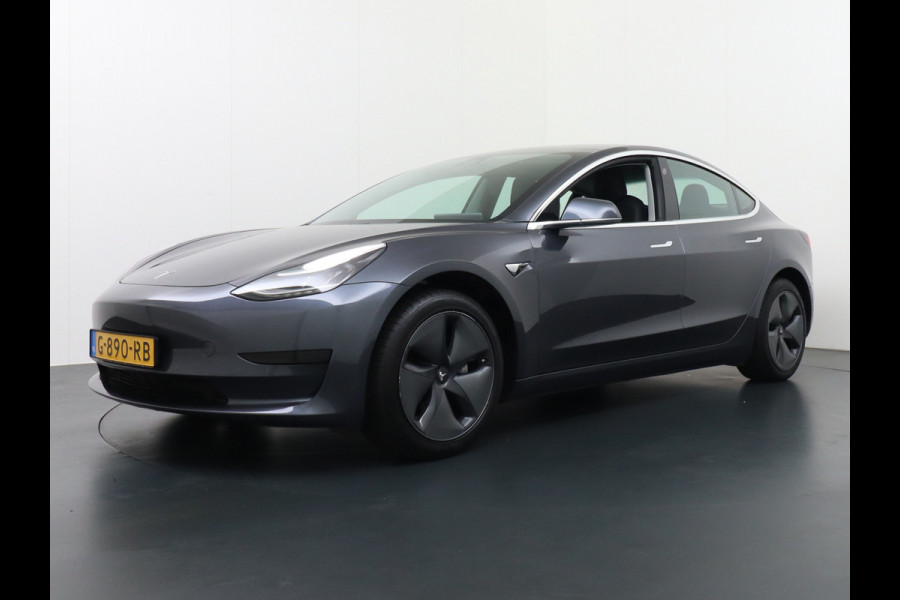 Tesla Model 3 SR+60kWh 325PK 18" AutoPilot FSD-computer 3 Premium Luidsprekers  Leer PanoDak Adaptive cruise Camera's Elektr.-Stuur+Stoelen+Sp Ecc Navigatiesysteem full map LED-a+v Comfortstoelen ACC Dual-ECC DAB Voorverwarmen interieur via App Keyless via Telefoonsleutel One-Pedal-Drive Orig. nlse auto tot 11kw laden thuis! Garantie Accu tot  05-11-2027 max 160.000km 1.584kg licht!