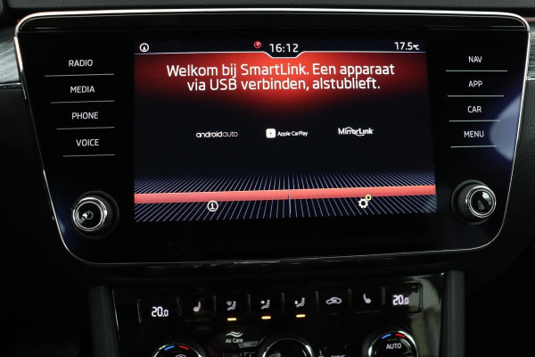 Škoda Superb 1.5 TSI Business Edition | Trekhaak | Stoelverwarming | Carplay | Camera | Full LED | Keyless | Navigatie | Memory