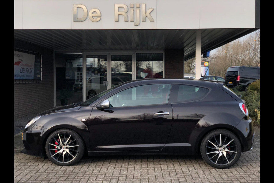 Alfa Romeo MiTo 1.4 T MultiAir Urban 192PK Automaat | Leder, Navi, PDC, Cruise, 18'' LMV, Allseason banden | Goed onderhouden! |