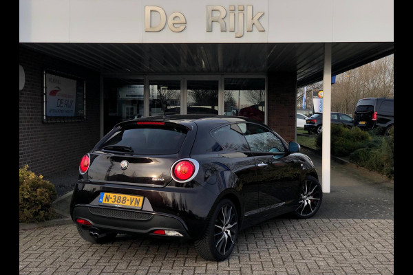 Alfa Romeo MiTo 1.4 T MultiAir Urban 192PK Automaat | Leder, Navi, PDC, Cruise, 18'' LMV, Allseason banden | Goed onderhouden! |