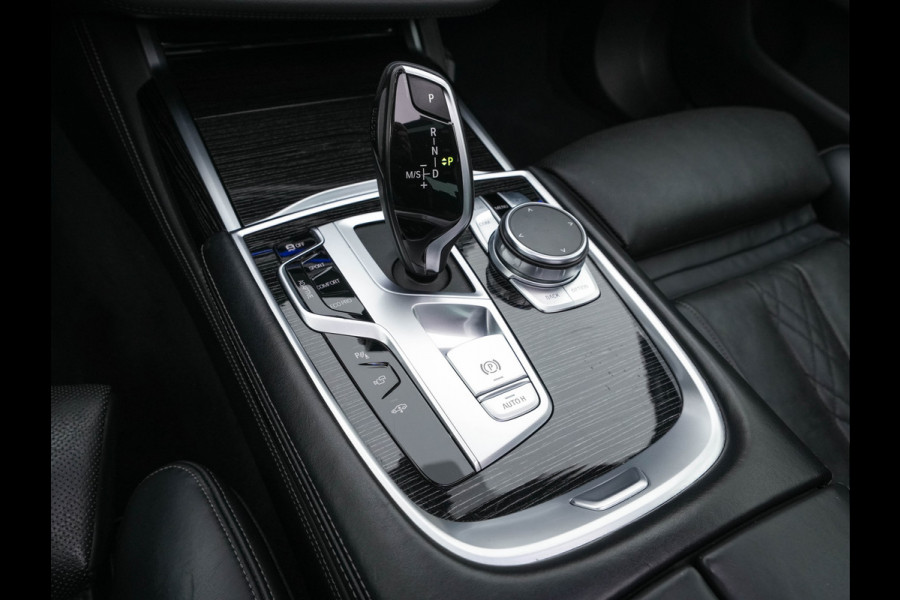 BMW 7 Serie 730d High Executive Aut. *PANO | HEAD-UP | CARBON-CORE | ADAPT.CRUISE | LASER-LED | SOFT-CLOSE | MASSAGE | NAPPA-LEATHER | HARMAN/KARDON-AUDIO | MEMORY-PACK | BLINDSPOT | TOP-VIEW | CARPLAY | DIGI-COCKPIT