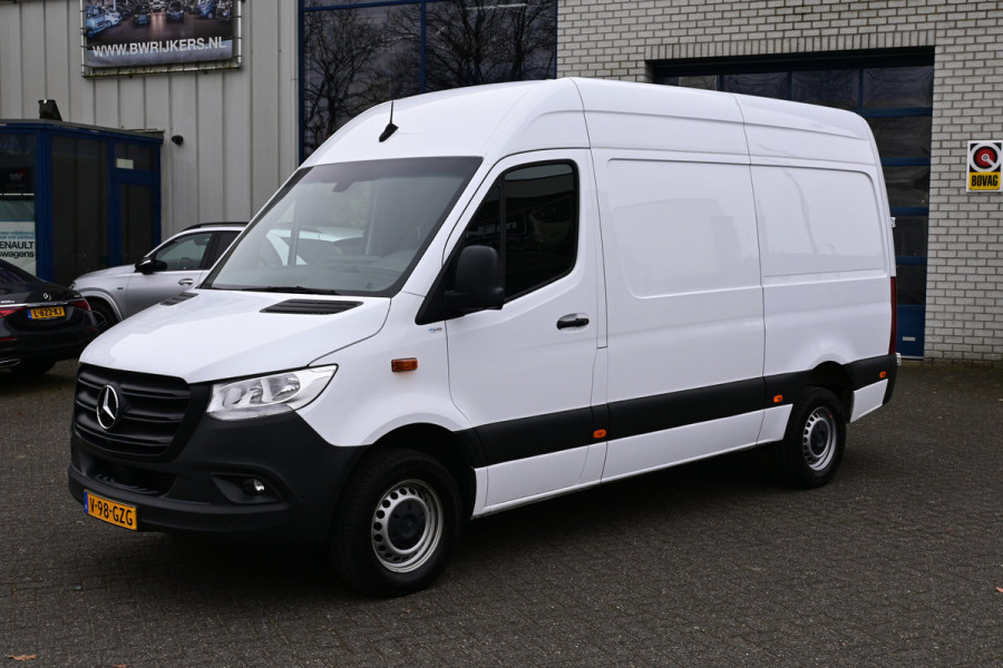 Mercedes-Benz Sprinter 317 CDI L2H2 MBUX met 360 Graden camera, Geveerde stoel