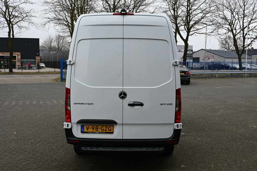 Mercedes-Benz Sprinter 317 CDI L2H2 MBUX met 360 Graden camera, Geveerde stoel