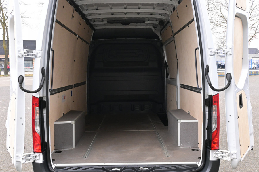 Mercedes-Benz Sprinter 317 CDI L2H2 MBUX met 360 Graden camera, Geveerde stoel
