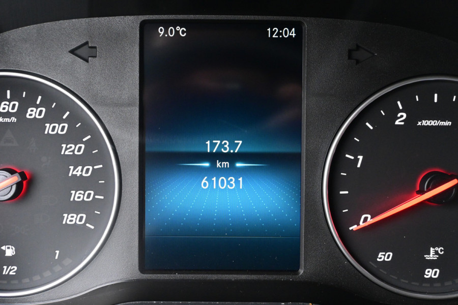 Mercedes-Benz Sprinter 317 CDI L2H2 MBUX met 360 Graden camera, Geveerde stoel