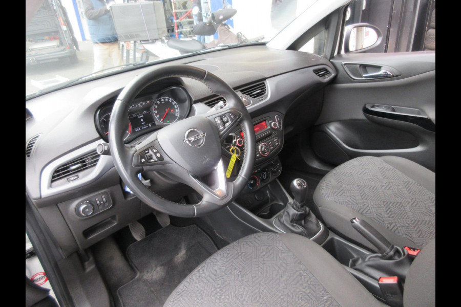 Opel Corsa 1.4 Favourite 5 Deurs Airco PDC