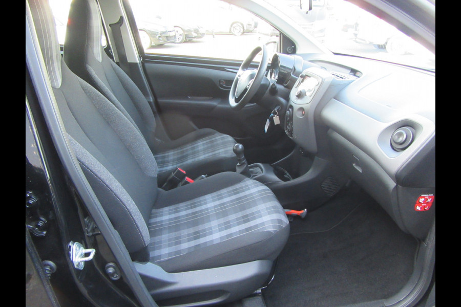 Peugeot 108 1.0 e-VTi Active, Airco, Bluetooth