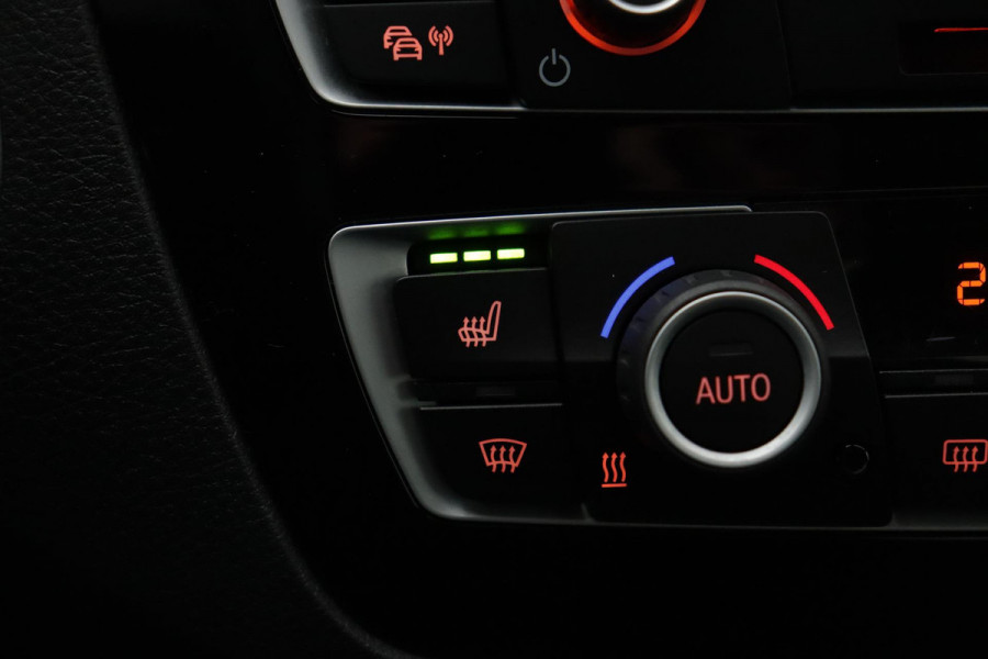 BMW 2 Serie Coupé M2 DCT Competition(Dealer OnderH, Carplay, M performance Remmen, StoelV, Harman/ Kardon, Lane Assist, Etc)