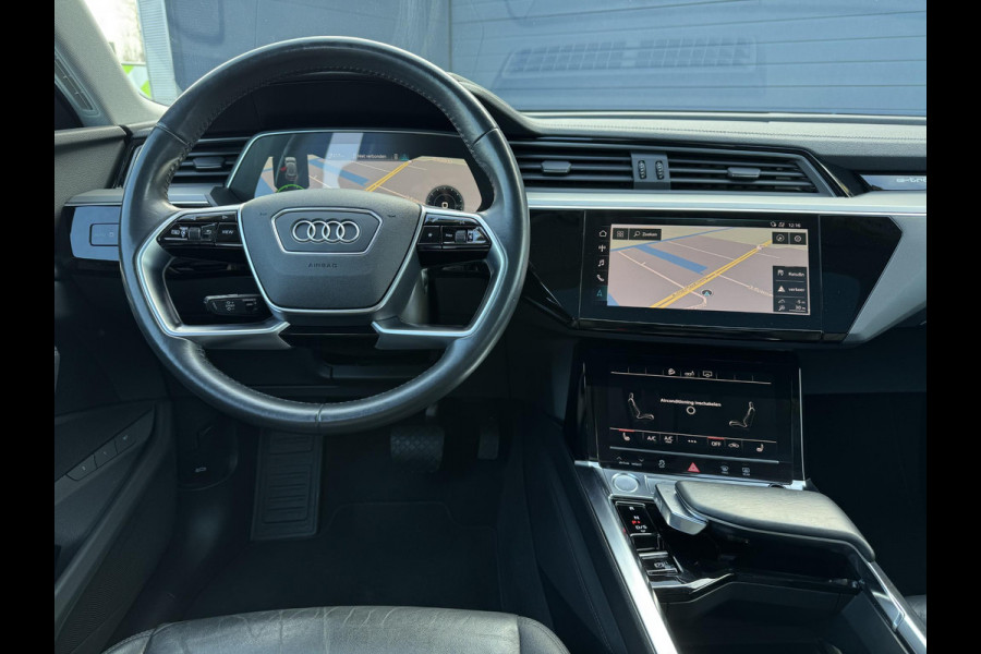 Audi e-tron e-tron 50 quattro Launch edition plus 71 kWh 2e Eigenaar,Navi,Clima,Cruise,Schuifdak,22" LM Velgen,Stoelverwarming,Trekhaak,Leder,BTW Auto,N.A.P,APK tot 12-2025