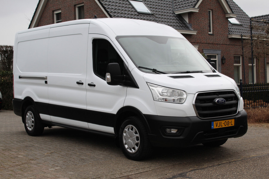 Ford Transit 350 2.0 TDCI 130PK Euro6 L3H2 Trend ✓ inbouwkasten ✓ trekhaak 2,5T ✓ navigatie ✓ camera ✓ apple carplay /  android auto