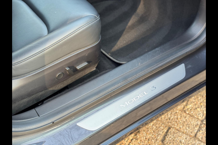 Tesla Model 3 Long Range AWD 75 kWh Panodak Autopilot Topstaat