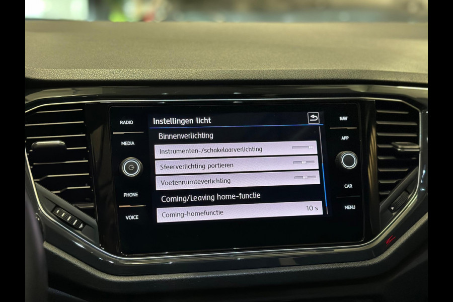 Volkswagen T-Roc 1.5 TSI|R-Line|PANO|BOMVOL!