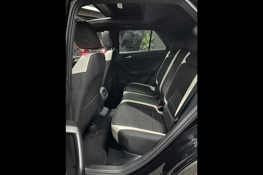 Volkswagen T-Roc 1.5 TSI|R-Line|PANO|BOMVOL!