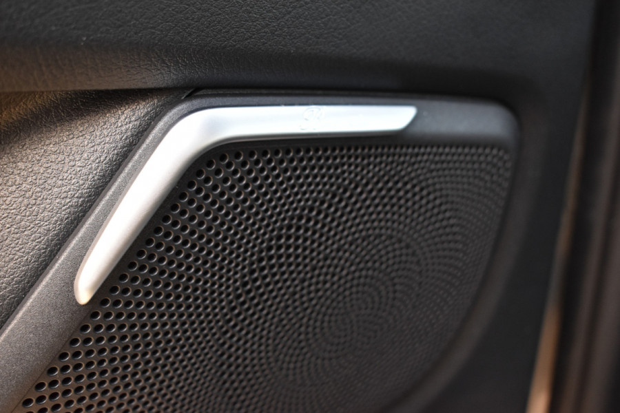 Mercedes-Benz V-Klasse 300d Lang DC Avantgarde Luchtvering Camera afneembare Trekhaak Carplay Stoelverwarming/koeling