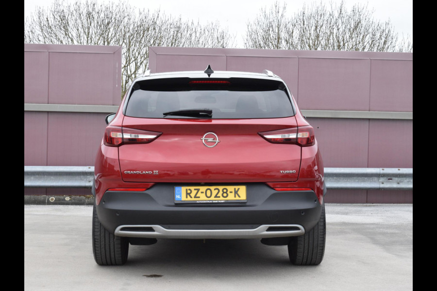 Opel Grandland X 1.2 Turbo Innovation 19" LM VELGEN | LEDEREN BEKLEDING | STOELVERKOELING | STOELVERWARMING| CARPLAY | ACHTERUITRIJCAMERA MET SENSOREN | E.C.C. | WINTERPAKKET |