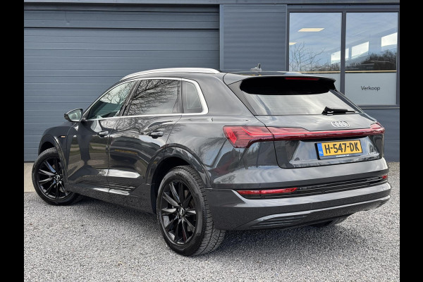 Audi e-tron e-tron 50 quattro Launch edition plus 71 kWh 2e Eigenaar,Navi,Clima,Cruise,Schuifdak,20" LM Velgen,Stoelverwarming,Leder,BTW Auto,N.A.P,APK tot 01-2026