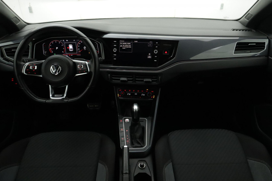 Volkswagen Polo 1.0 TSI Highline Business R Automaat (PANORAMADAK, DIGITALE COCKPIT, STOELVERWARMING, CAMERA, NAVI, CARPLAY)