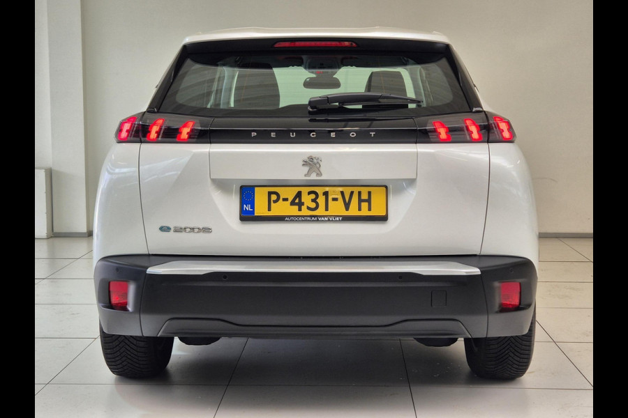 Peugeot e-2008 EV Active Pack 50 kWh | Navigatie | Parkeersensoren achter | Keyless start | Apple Carplay/Android Auto | All Season |