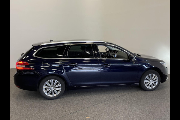 Peugeot 308 SW 1.2 PureTech 130 pk Aut. Blue Lease Premium Airco|ECC Navi PDC VA + Camera Full LED Panoramadak Trekhaak Comfortstoel+Massage Distributieriem vervangen bij 93891 km!