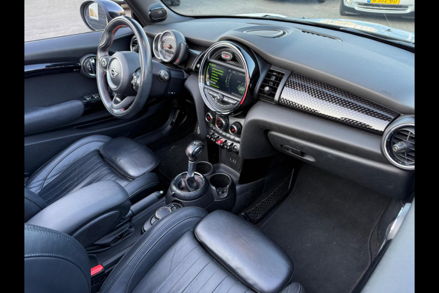 MINI Cabrio 2.0 Cooper S 192 pk automaat John cooper works, leder, led, achteruitrijcamera, vele opties