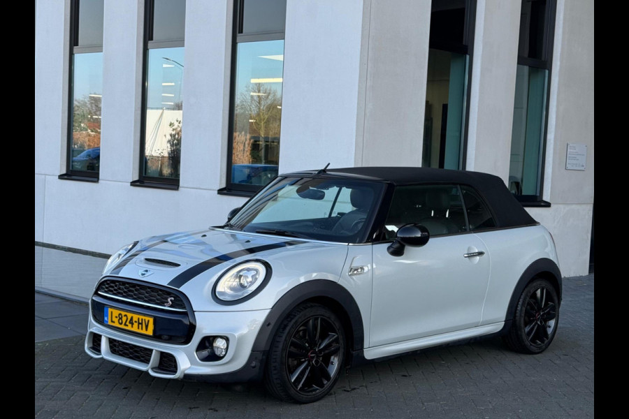 MINI Cabrio 2.0 Cooper S 192 pk automaat John cooper works, leder, led, achteruitrijcamera, vele opties