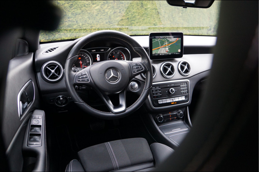 Mercedes-Benz CLA-Klasse Shooting Brake CLA 180 SB | Carplay Navigatie Camera