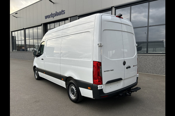 Mercedes-Benz Sprinter 314 CDI RWD L2 H2 MBUX / Trekhaak / Camera / Parkeersensoren / Navigatie / Cruise control / 270 Graden achterdeuren