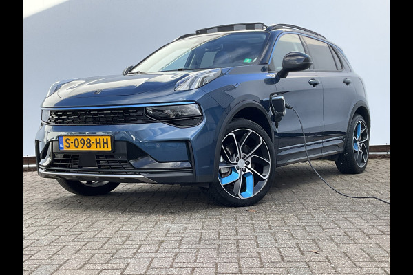 Lynk & Co 01 1.5 PHEV 262pk 360cam Trekhaak Pano ACC Stoelverw Elek-klep Plug-In