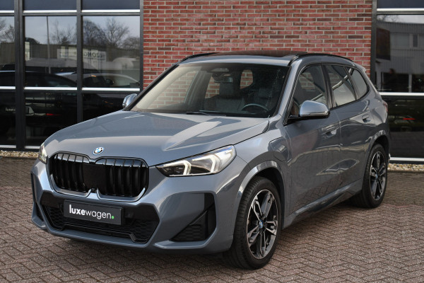 BMW X1 xDrive30e M-Sport Plus Pano ACC HUD 360-cam 19inch