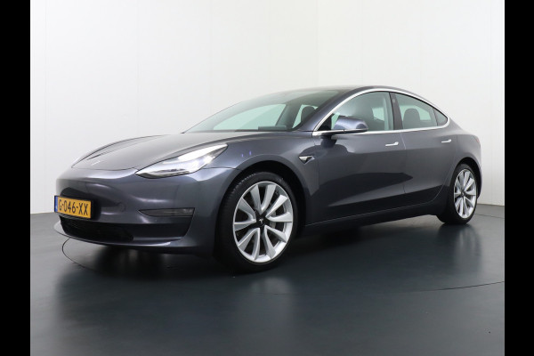 Tesla Model 3 Long Range 75kWh 2020 463PK 19" Mistl. Full-Self-Driving-Computer 3 Telefoon-Sleutel Premium Audio 4wd Lmv AutoPilot Panoramadak Stoel en achterbank verwarming Keyless Electr.Stoelen+Memory+Easy-Entry WiFi Origineel Nederlandse auto Grootste accu, Tot 16,5kwh thuis laden. Accu garantie tot 13-01-2028 / 192.000km