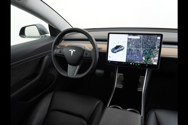 Tesla Model 3 Long Range 75kWh 2020 463PK 19" Mistl. Full-Self-Driving-Computer 3 Telefoon-Sleutel Premium Audio 4wd Lmv AutoPilot Panoramadak Stoel en achterbank verwarming Keyless Electr.Stoelen+Memory+Easy-Entry WiFi Origineel Nederlandse auto Grootste accu, Tot 16,5kwh thuis laden. Accu garantie tot 13-01-2028 / 192.000km