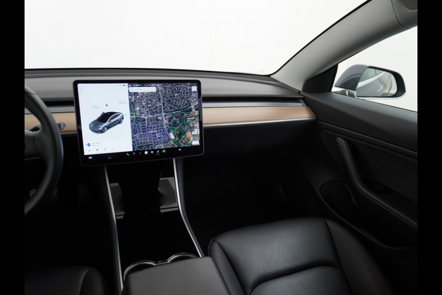 Tesla Model 3 Long Range 75kWh 2020 463PK 19" Mistl. Full-Self-Driving-Computer 3 Telefoon-Sleutel Premium Audio 4wd Lmv AutoPilot Panoramadak Stoel en achterbank verwarming Keyless Electr.Stoelen+Memory+Easy-Entry WiFi Origineel Nederlandse auto Grootste accu, Tot 16,5kwh thuis laden. Accu garantie tot 13-01-2028 / 192.000km