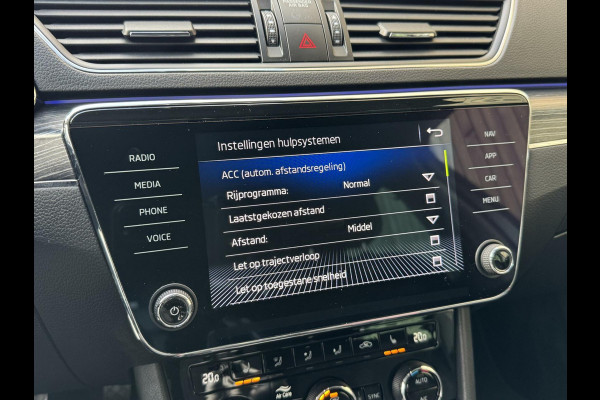 Škoda Superb 1.5 TSI Business Edition | LED | Canton | Navigatiesysteem | Elektrisch verstelbare bestuurdersstoel | Virtual cockpit | Stoelve