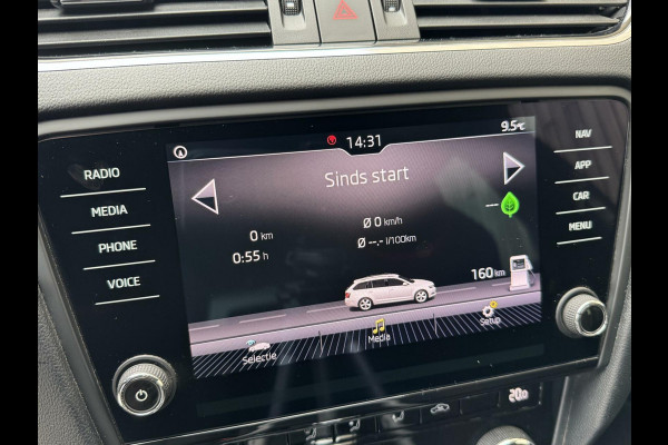 Škoda Octavia Combi 1.5 TSI Greentech Sport Business Automaat | Cruise control | Climate control | Trekhaak | Parkeersensoren achter | Zwart o