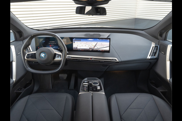 BMW iX xDrive50 - Driving Ass Prof - Sportpakket - Harman Kardon - Laserlight