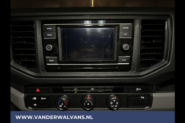 Volkswagen Crafter 2.0 TDI L3H3 L2H2 Euro6 Airco | Imperiaal | Cruisecontrol | Trekhaak Parkeersensoren, Sidebars, Bijrijdersbank, trap