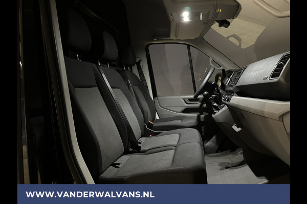 Volkswagen Crafter 2.0 TDI L3H3 L2H2 Euro6 Airco | Imperiaal | Cruisecontrol | Trekhaak Parkeersensoren, Sidebars, Bijrijdersbank, trap