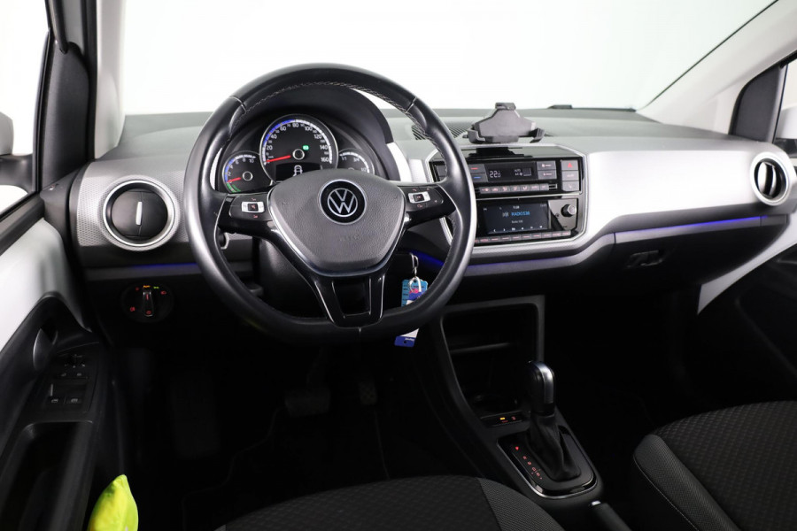 Volkswagen e-Up! e-up! Style Active 83 pk | Navigatie via App | Autom. airco | Cruise control | Achteruitrijcamera | Stoelverwarming | All Season banden |