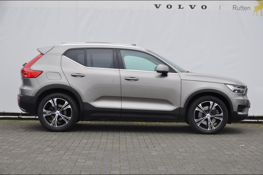 Volvo XC40 T5 252PK Automaat Recharge Inscription / Panoramadak / Trekhaak / Stoelverwarming voor / Adaptive cruise control / Pilot assist / Lederen bekleding / 360 Camera / Apple carplay / Android auto /