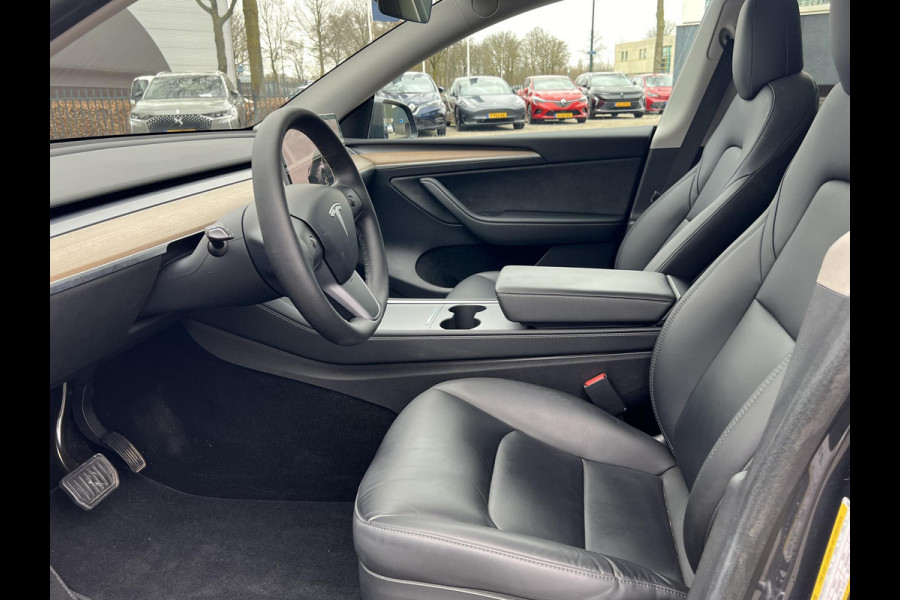 Tesla Model Y Long Range AWD 75 kWh ORIG. NL. NAP KM. | AUTOPILOT | LEDER | PANO