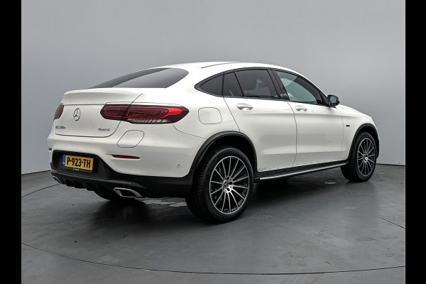 Mercedes-Benz GLC Coupé 300 e 4MATIC Business Solution AMG | Achteruirijcamera | Multispaaks | Navigatie | Nightpaklket | Treeplanken | Inclusief 24 maanden MB Certified garantie voor Europa.