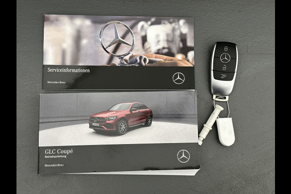 Mercedes-Benz GLC Coupé 300 e 4MATIC Business Solution AMG | Achteruirijcamera | Multispaaks | Navigatie | Nightpaklket | Treeplanken | Inclusief 24 maanden MB Certified garantie voor Europa.